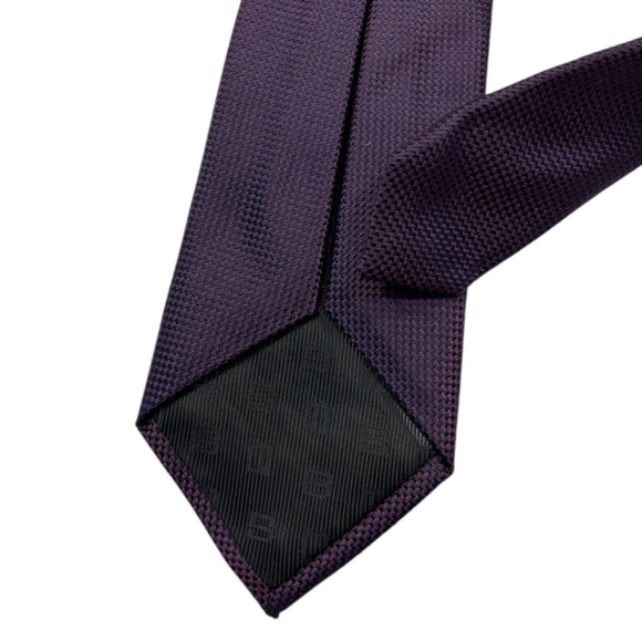HUGO BOSS SELECTION TRIFOLD Navy/Purple Geometric Silk LUXURY Tie ITALY - Picture 6 of 6